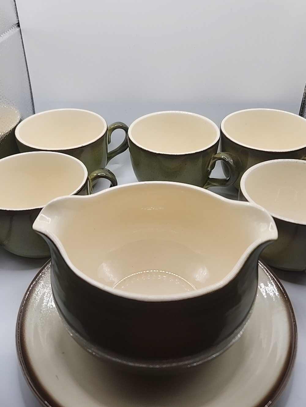 Metlox Cream Interior Green Ceramic gavyboat and 5 Cup Set